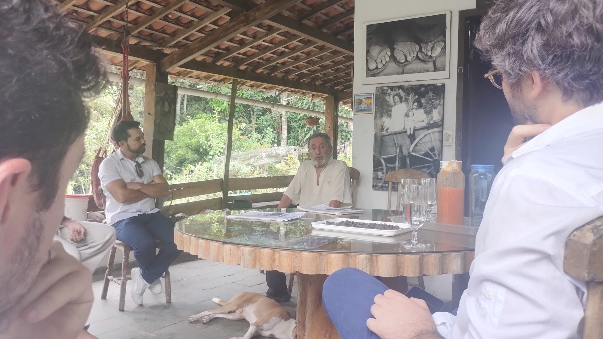 Equipe do Ativa Farmácia Viva visita casal referência em plantas medicinais e planeja ações